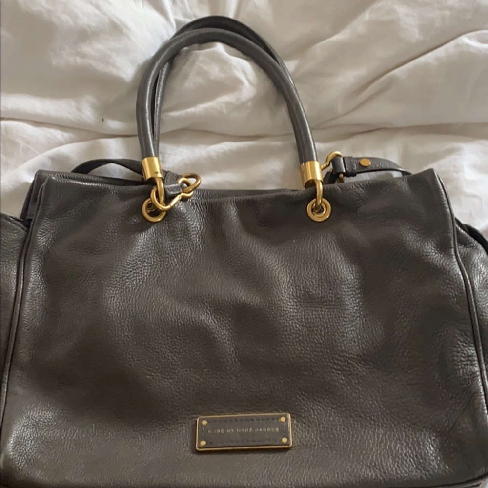 Marc Jacobs grey leather purse with strap